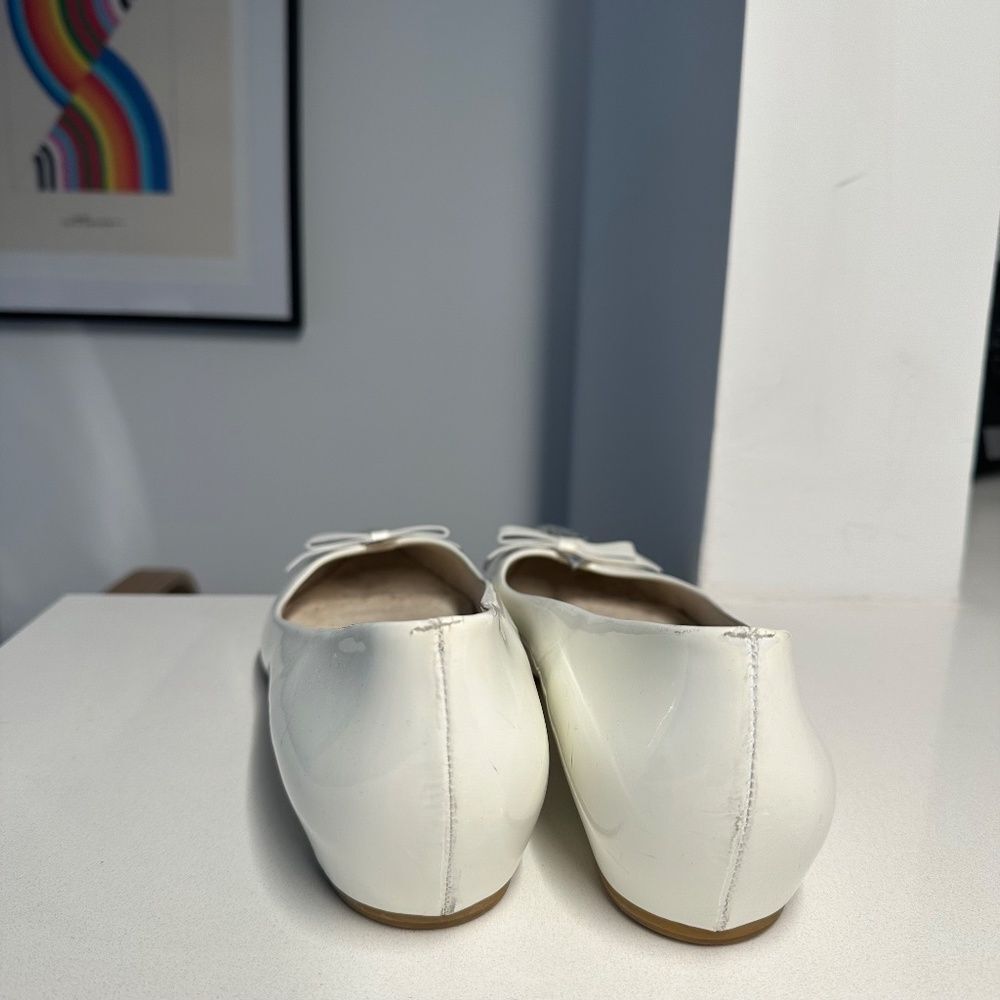 Stuart Weitzman Whiskerlo Pointed Toe Flats In Wh… - image 3